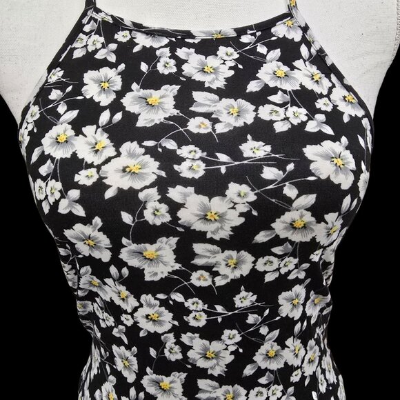 Floral Halter Neck Tank Top – Black & White Print, Tie-Back, Stretch Fit S - Picture 4 of 8